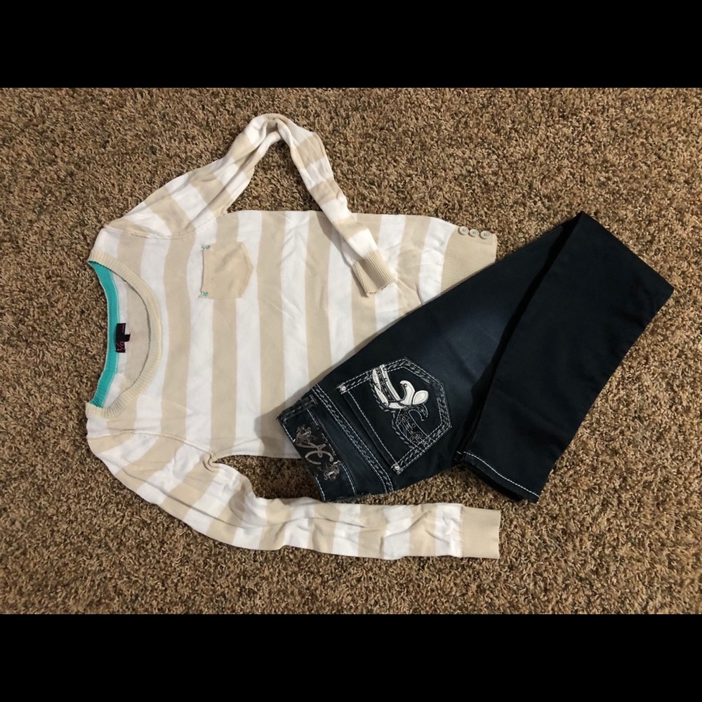 Maurice’s jeans size-2reg, sweater size-M